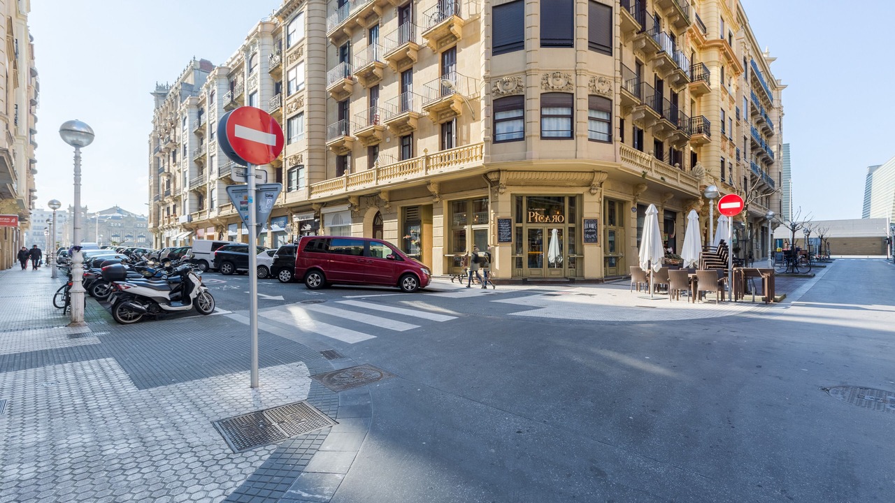 Photo of Outdoor in Gros