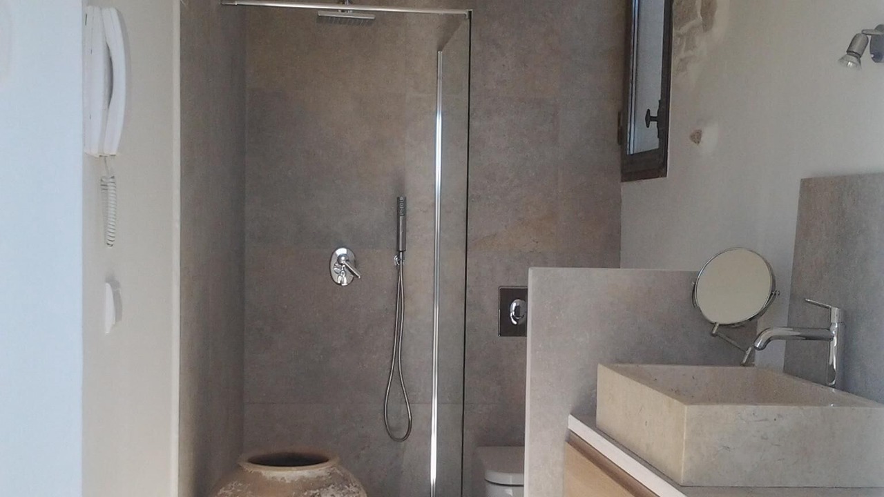 Photo of Bathroom in Aix-en-Provence Historic Centre