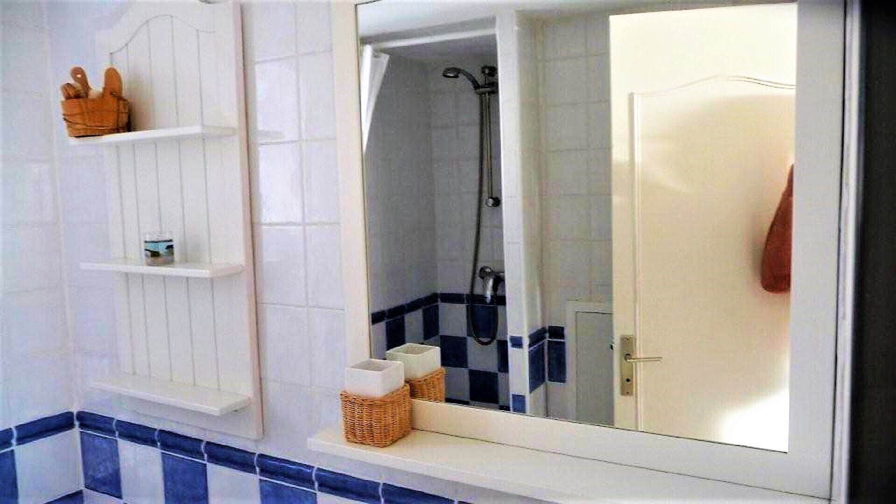 Photo of Bathroom in Saint-Pierre-la-Mer