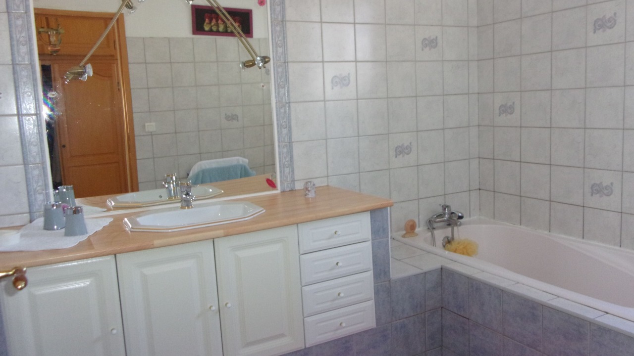Photo of Bathroom in Maubec