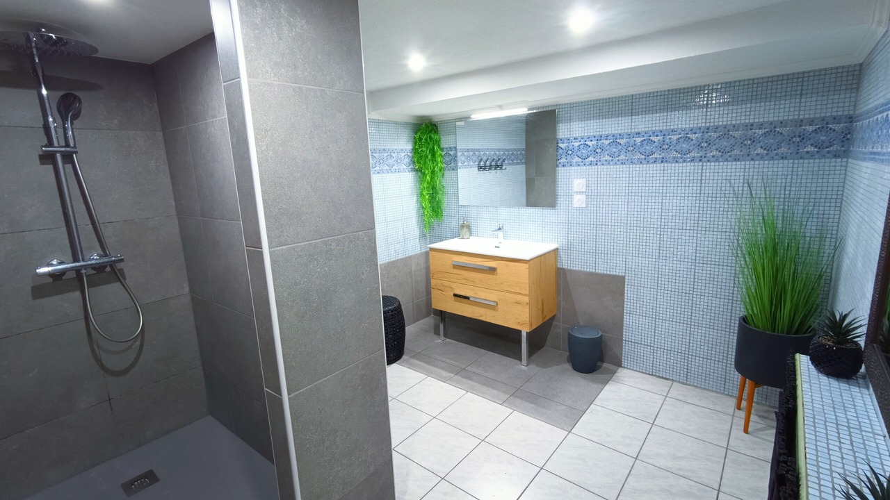 Photo of Bathroom in Thezillieu