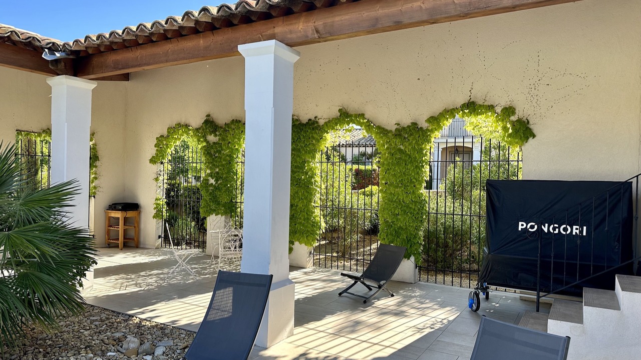 Photo of Patio Balcony in Pont Royal
