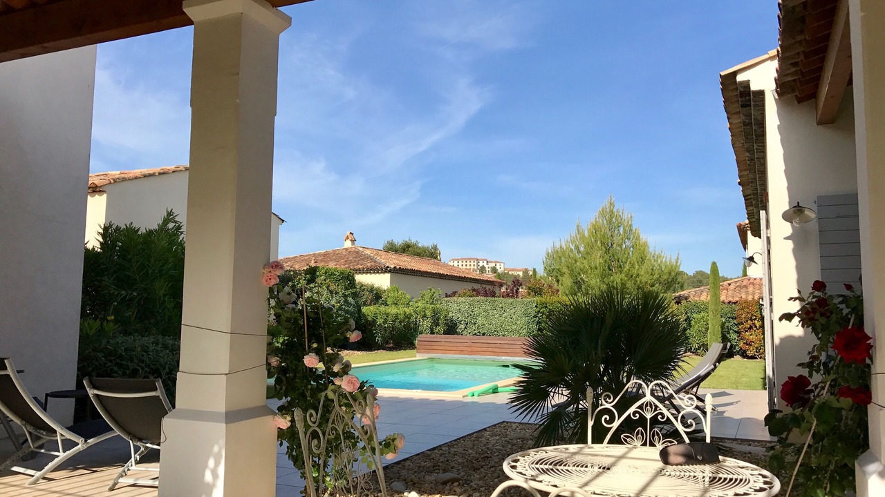 Photo of Outdoor in Pont Royal