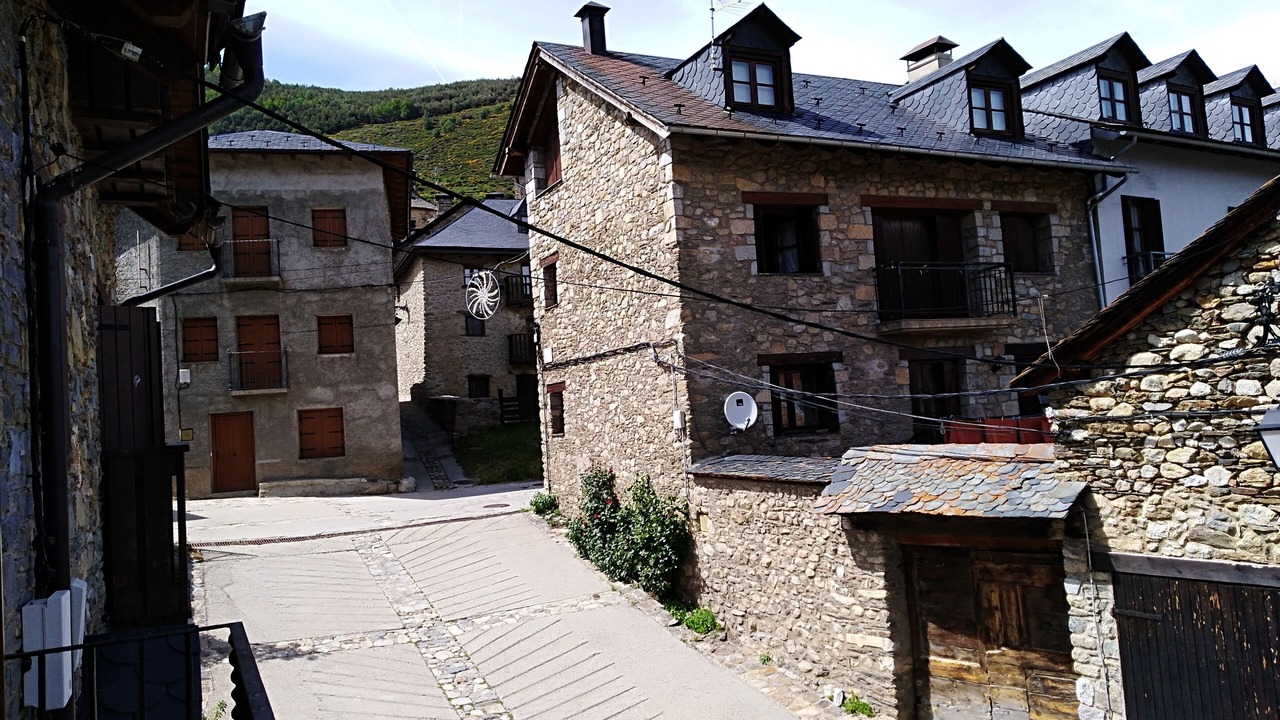 Photo of Outdoor in Son