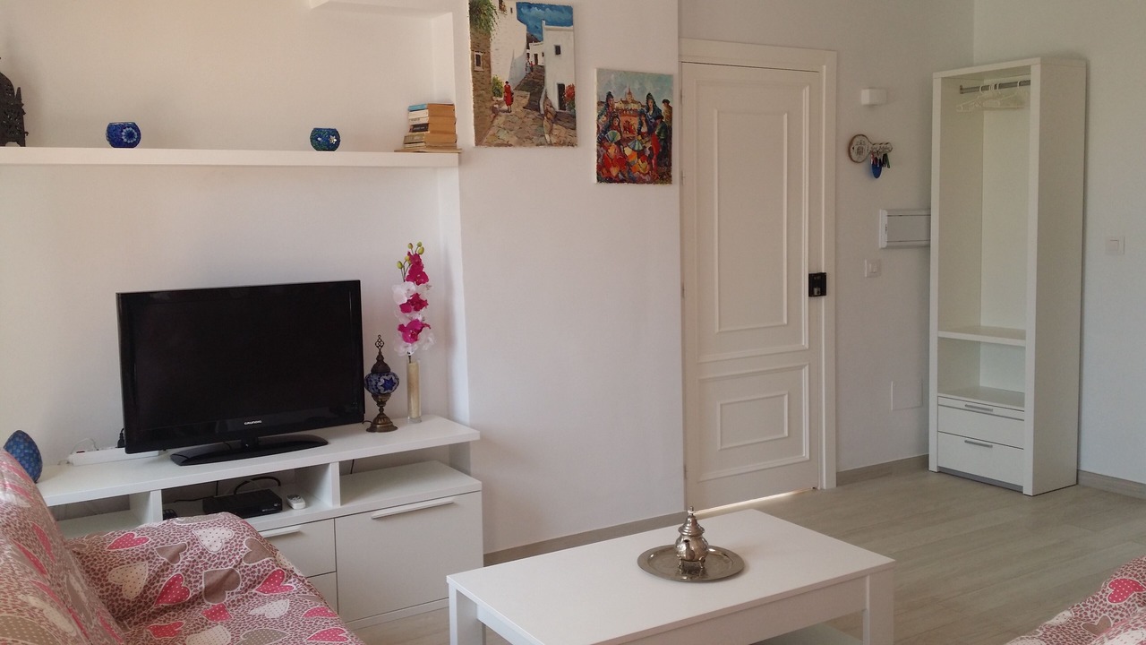Photo of Livingroom in Vista de los Angeles-Rumina