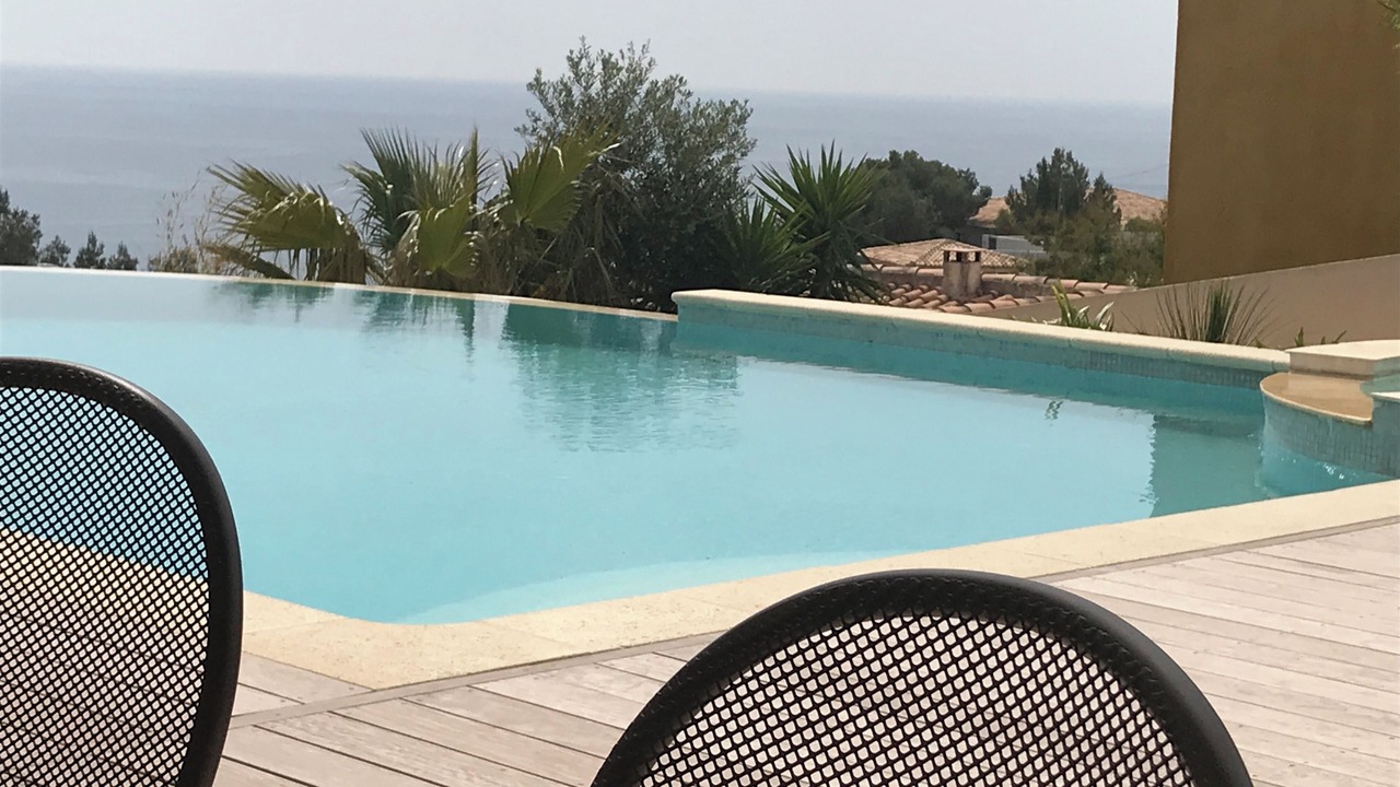 Photo of Outdoor in Ensues-la-Redonne