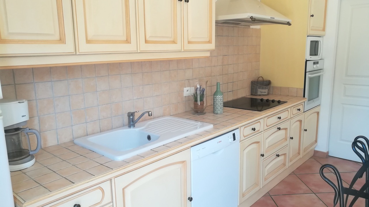 Photo of Kitchen in Chateauneuf-de-Gadagne