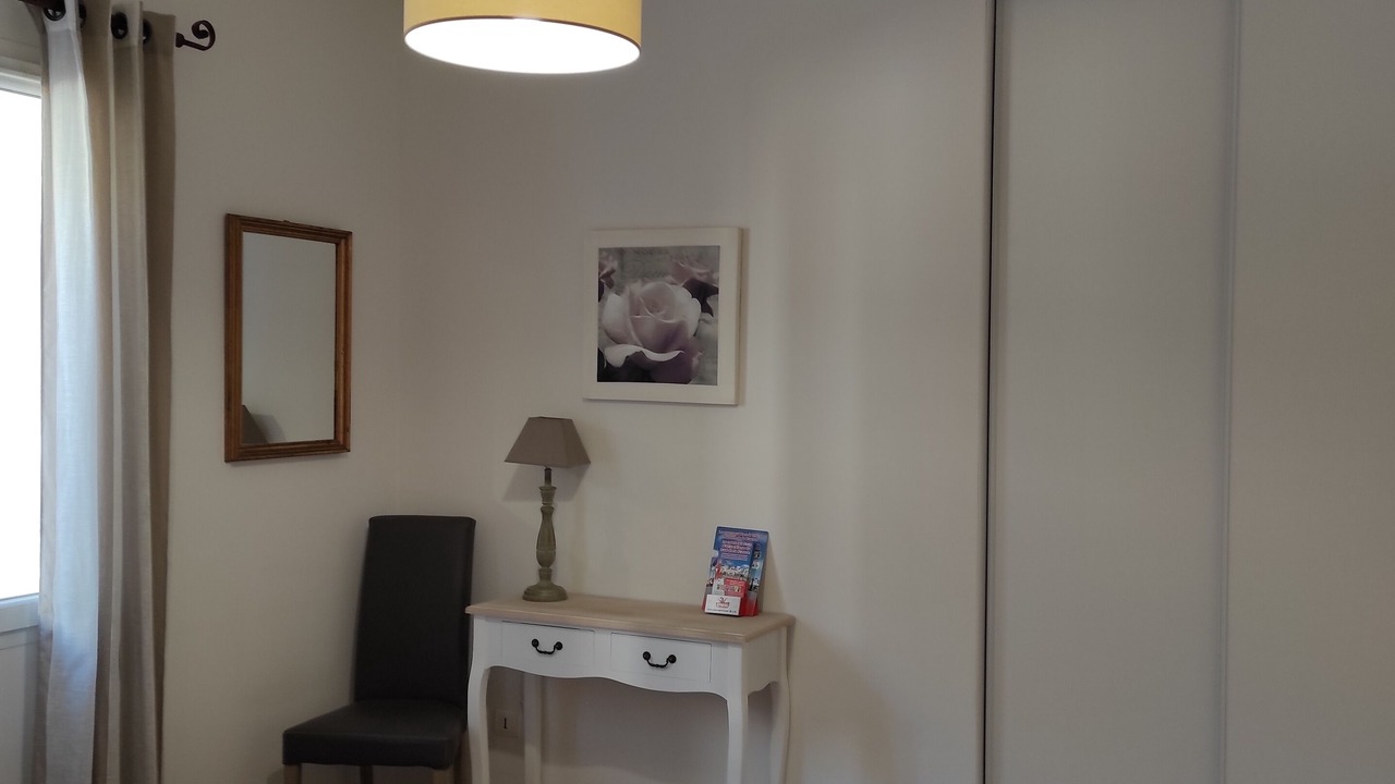 Photo of Bedroom in Chateauneuf-de-Gadagne