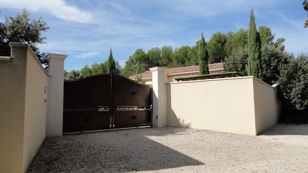 Photo of Outdoor in Chateauneuf-de-Gadagne