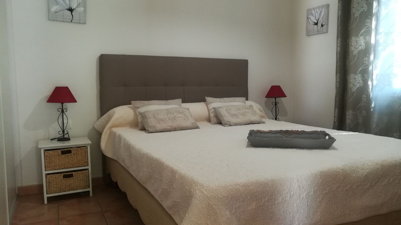 Photo of Bedroom in Chateauneuf-de-Gadagne