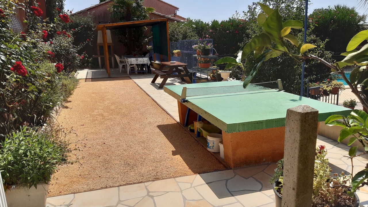 Photo of Patio Balcony in Boisset-et-Gaujac