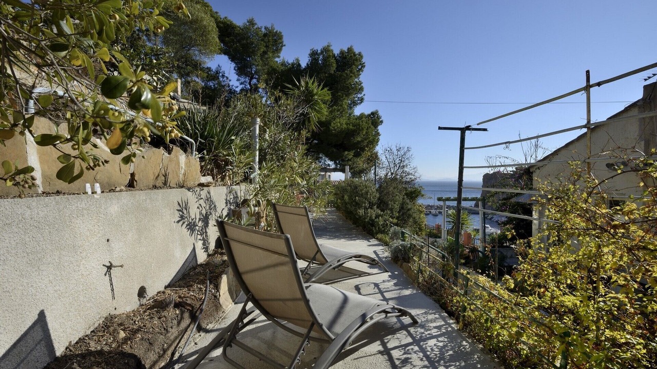 Photo of Outdoor in Ensues-la-Redonne