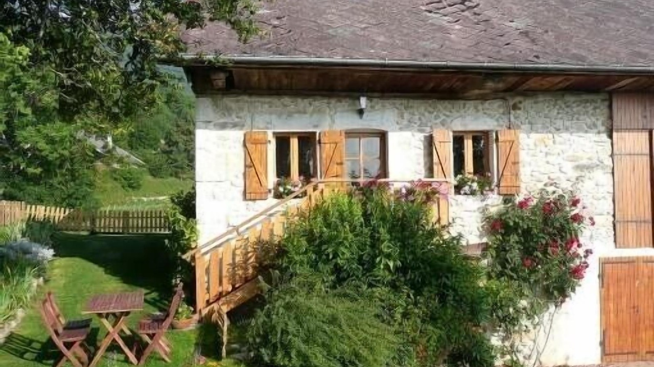 Photo of Outdoor in Moye
