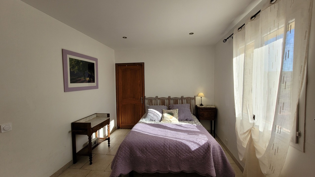 Photo of Bedroom in Saint-Chamas