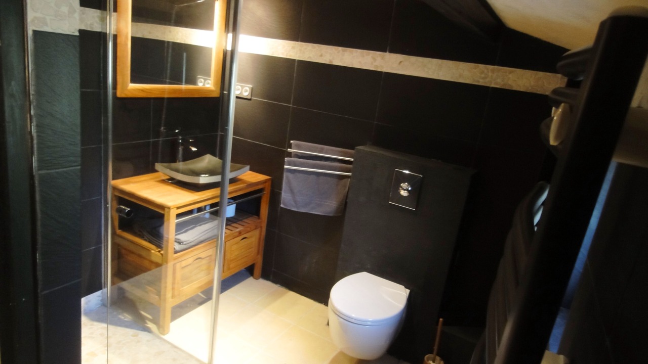 Photo of Bathroom in Uzes