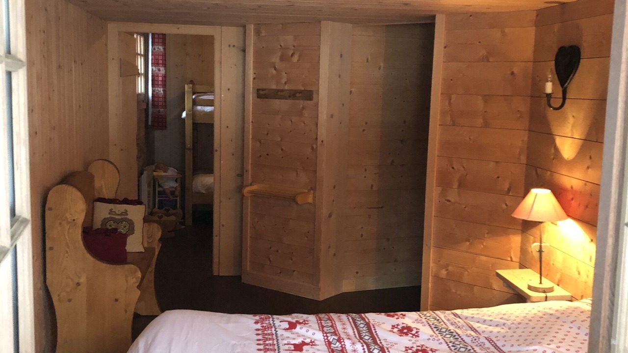 Photo of Bedroom in Demi-Quartier