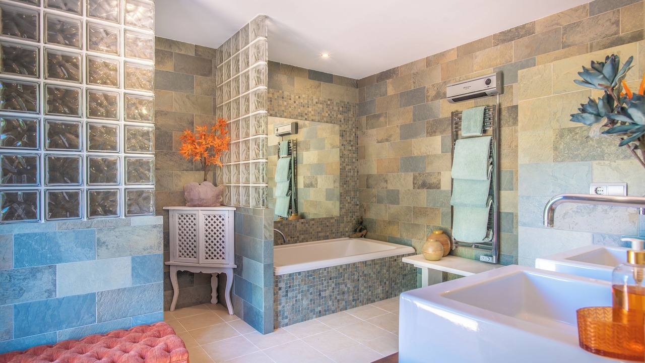 Photo of Bathroom in New Golden Mile