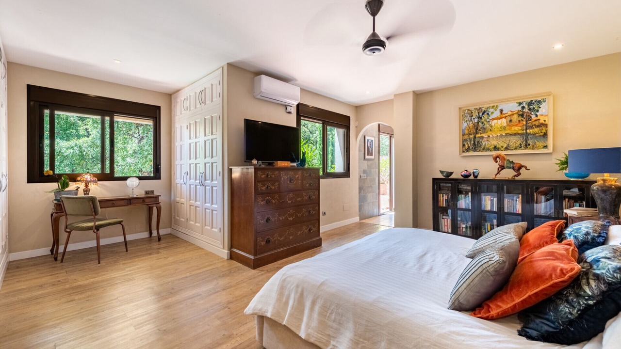 Photo of Bedroom in New Golden Mile