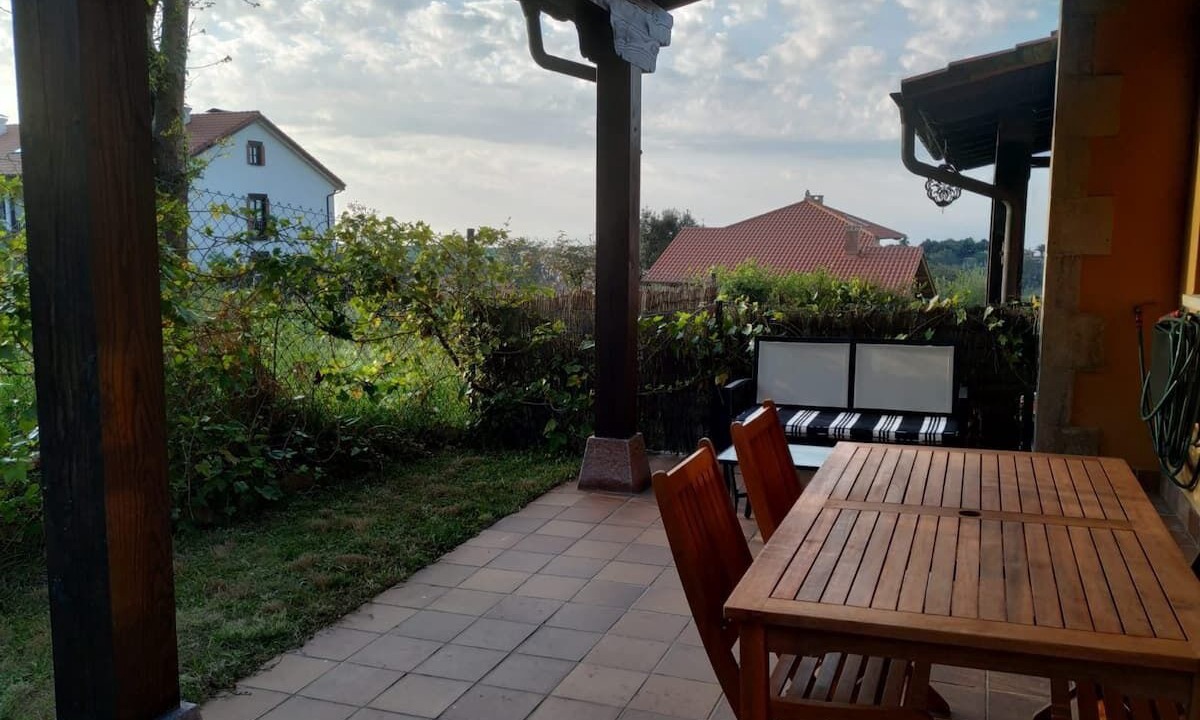 Photo of Outdoor in Pechon