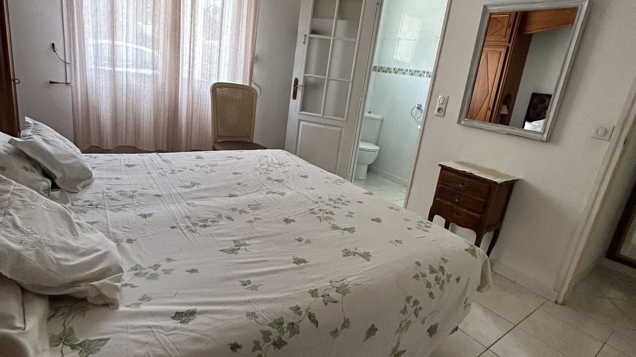 Photo of Bedroom in Generac