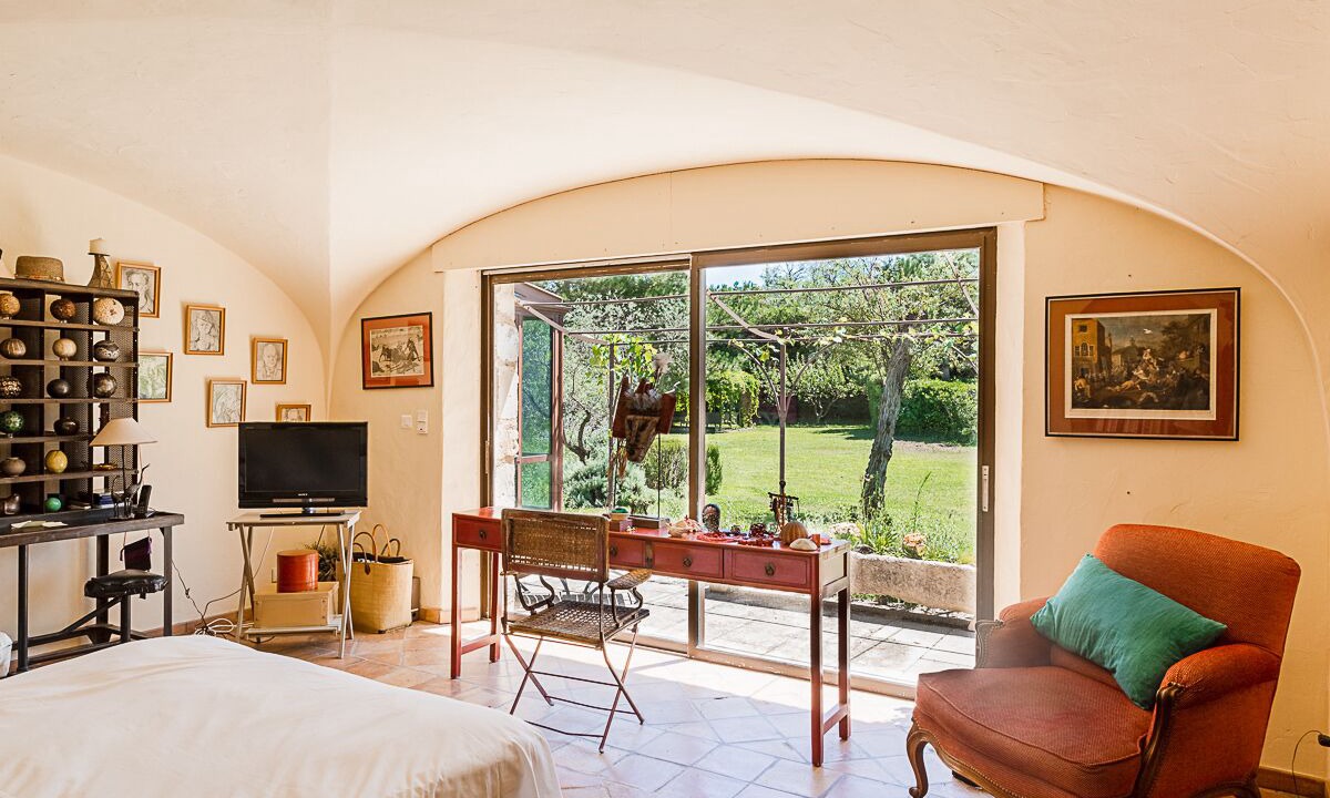Photo of Bedroom in Eygalieres