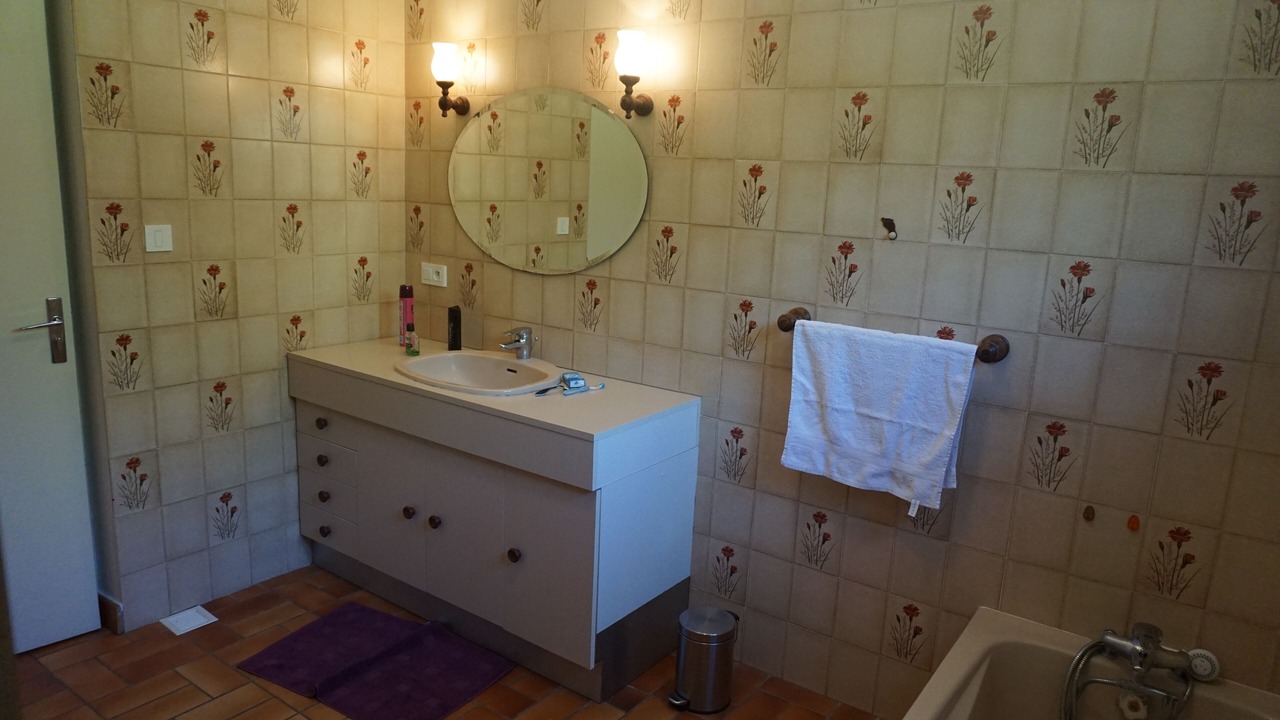 Photo of Bathroom in Les Granges-Gontardes