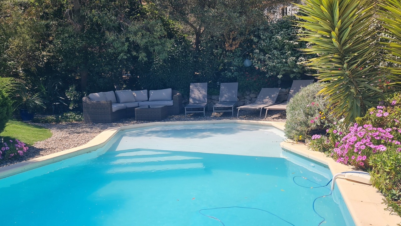 Photo of Outdoor in Ensues-la-Redonne