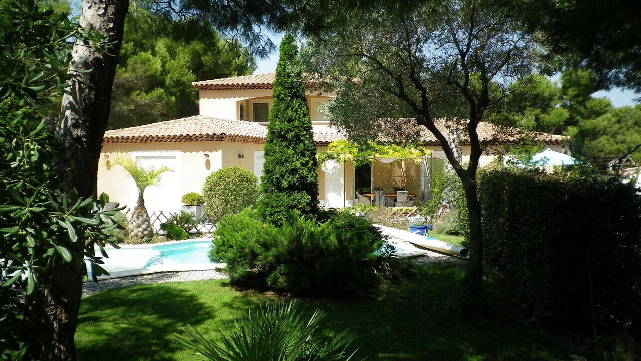 Photo of Outdoor in Ensues-la-Redonne