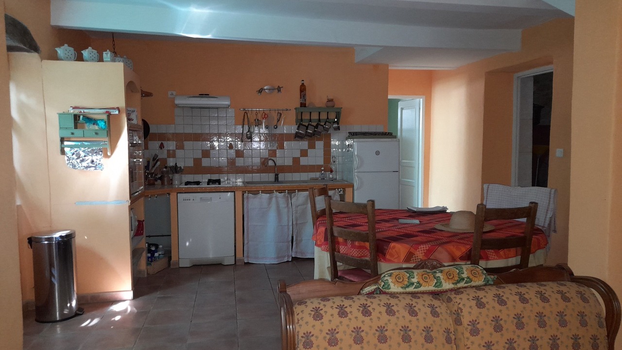 Photo of Kitchen in Saint-Andre-de-Roquepertuis