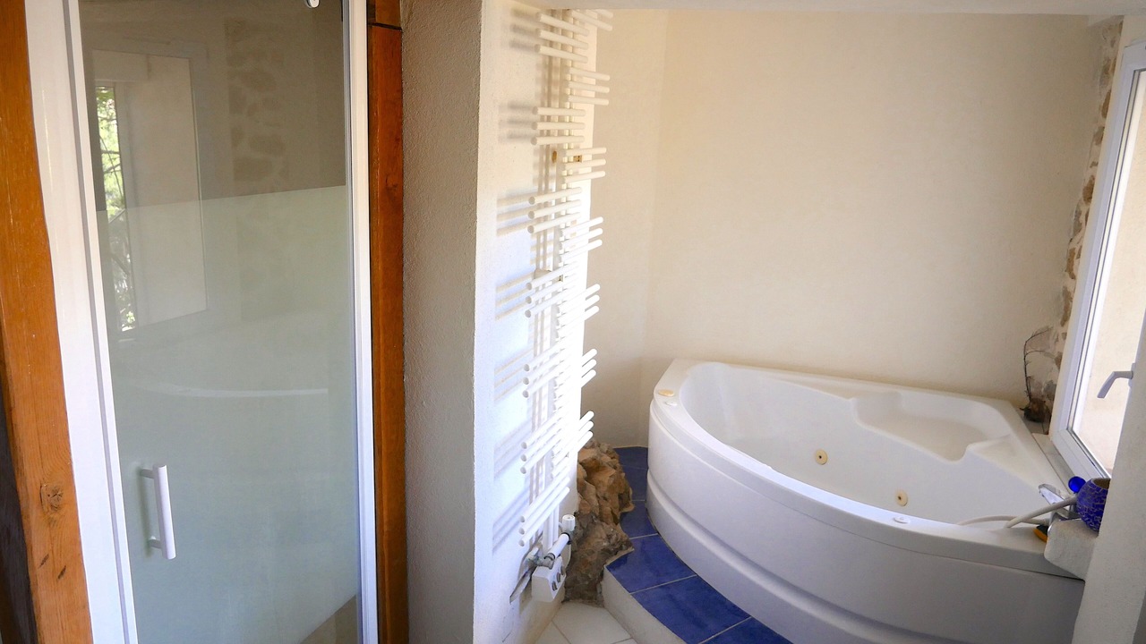 Photo of Bathroom in Ensues-la-Redonne