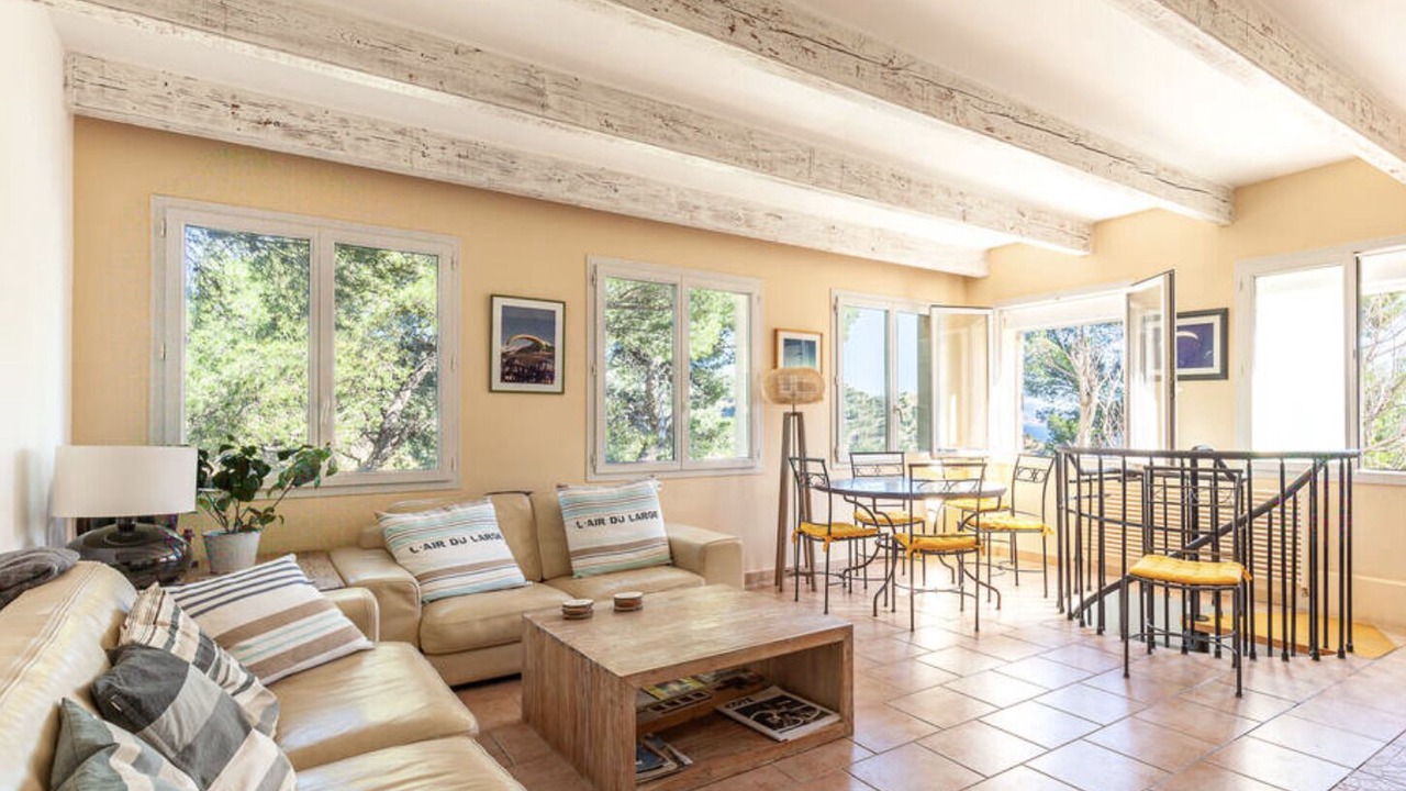 Photo of Livingroom in Ensues-la-Redonne