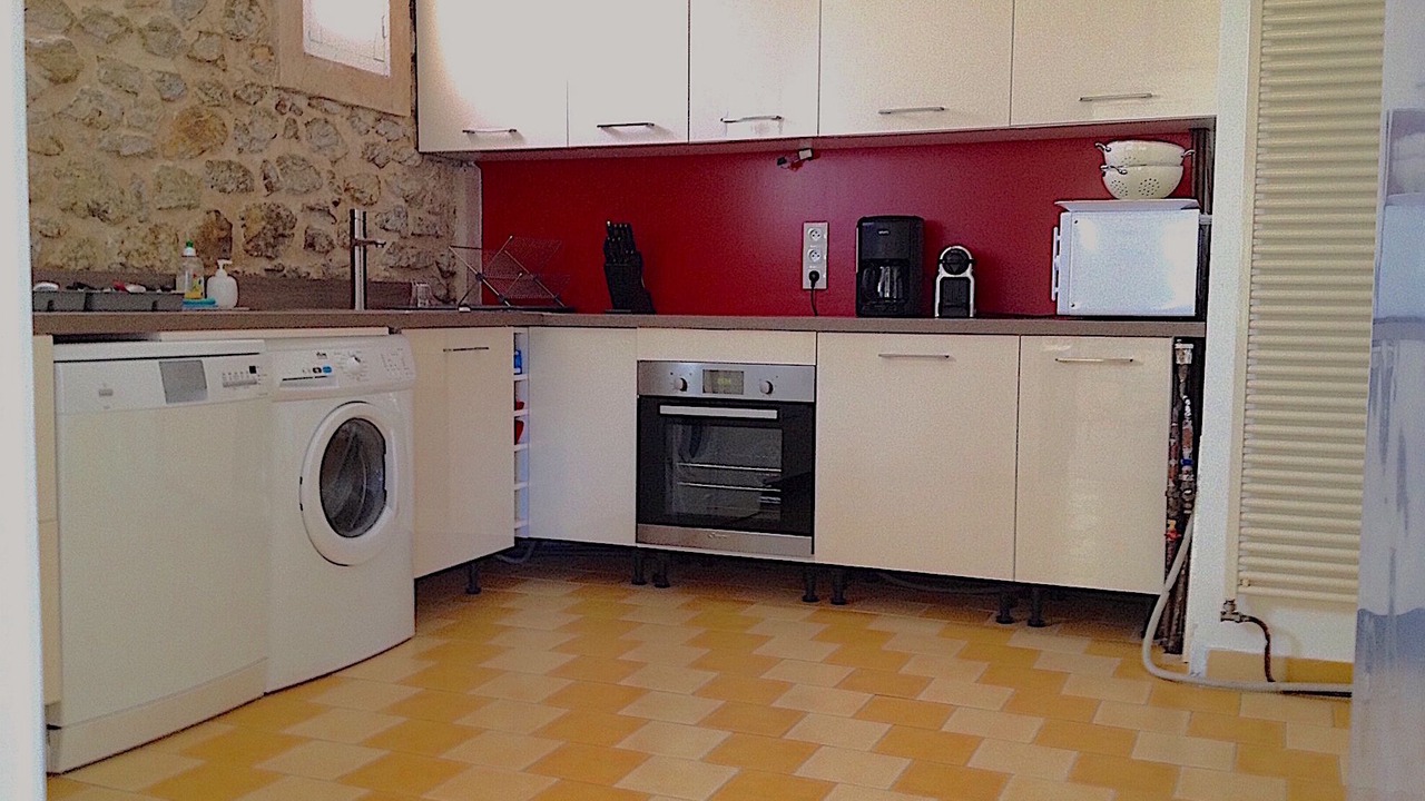 Photo of Kitchen in Ensues-la-Redonne