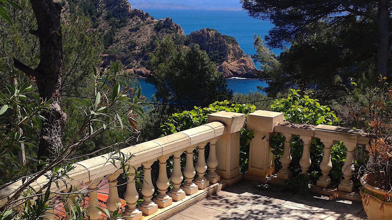 Photo of Outdoor in Ensues-la-Redonne
