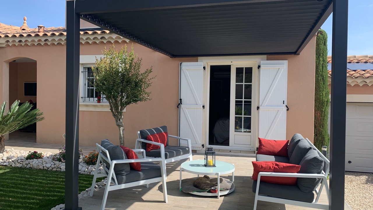 Photo of Patio Balcony in Entraigues-sur-la-Sorgue
