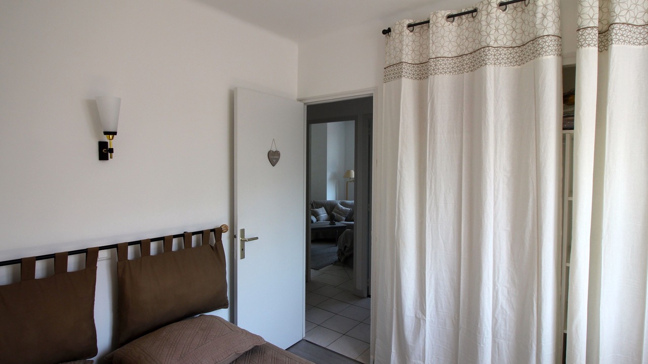 Photo of Bedroom in L'Isle-sur-la-Sorgue