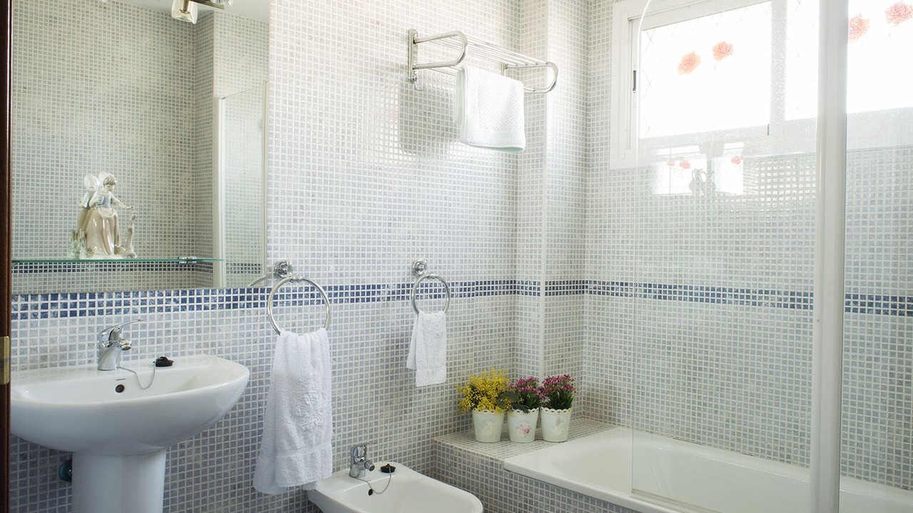Photo of Bathroom in Montesol