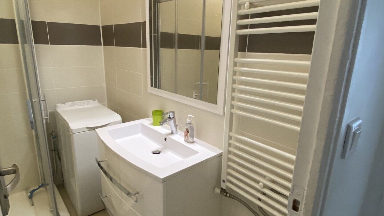 Photo of Bathroom in Couronne Urbaine
