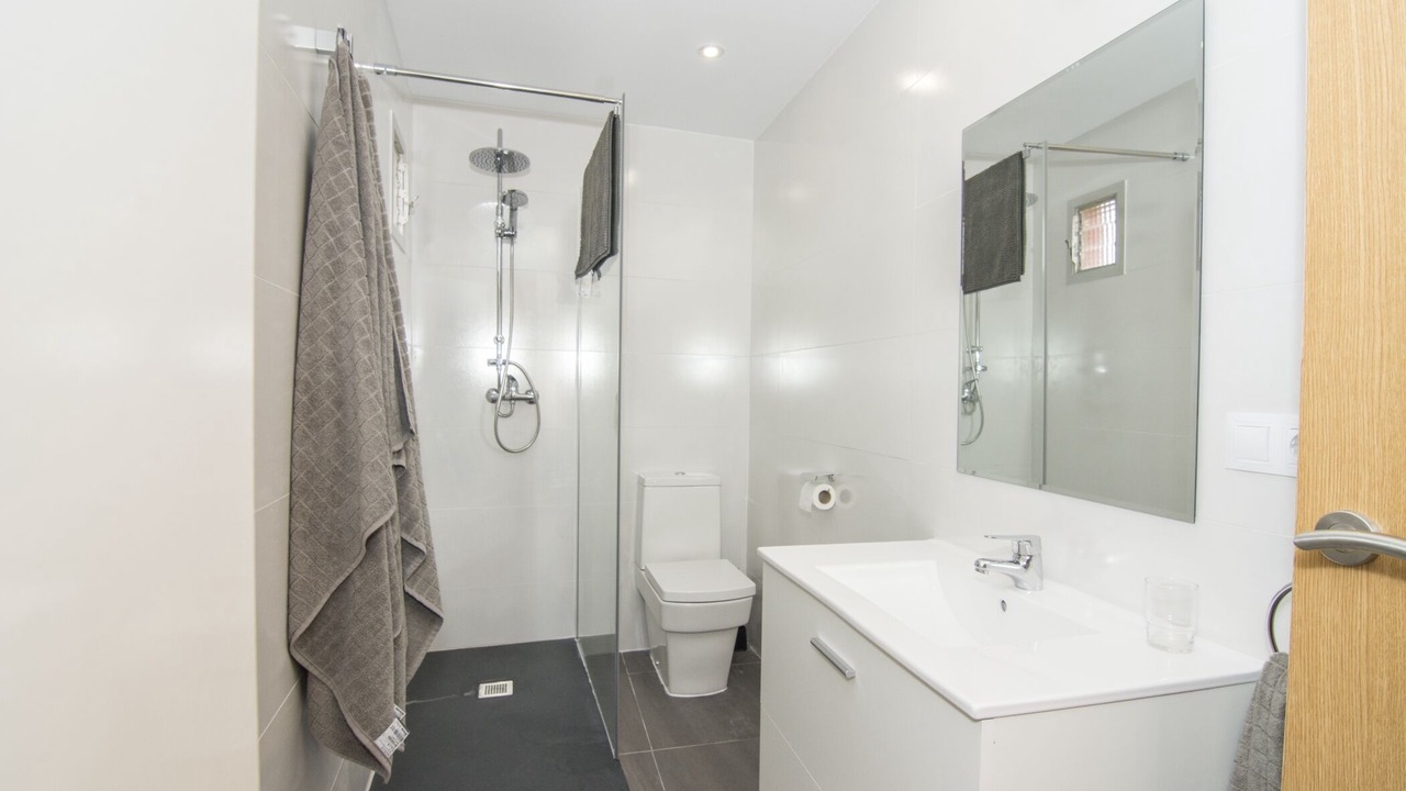 Photo of Bathroom in El Cabanyal