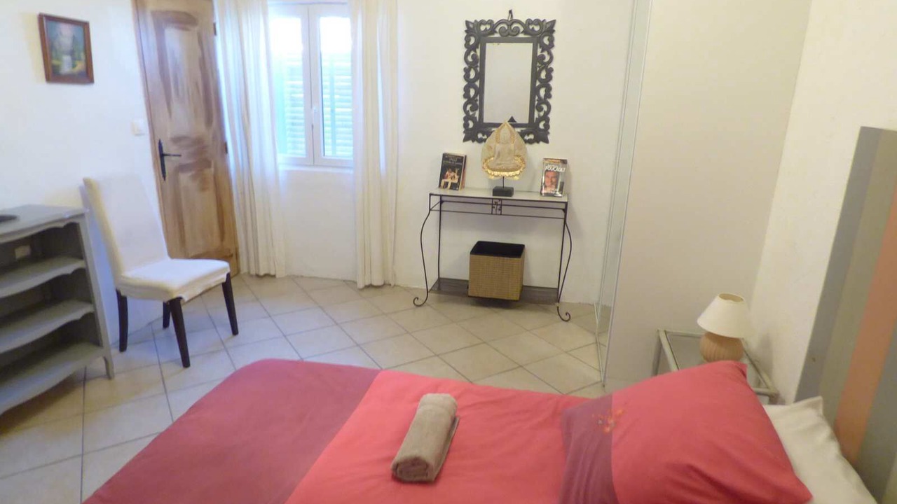 Photo of Bedroom in Tarascon