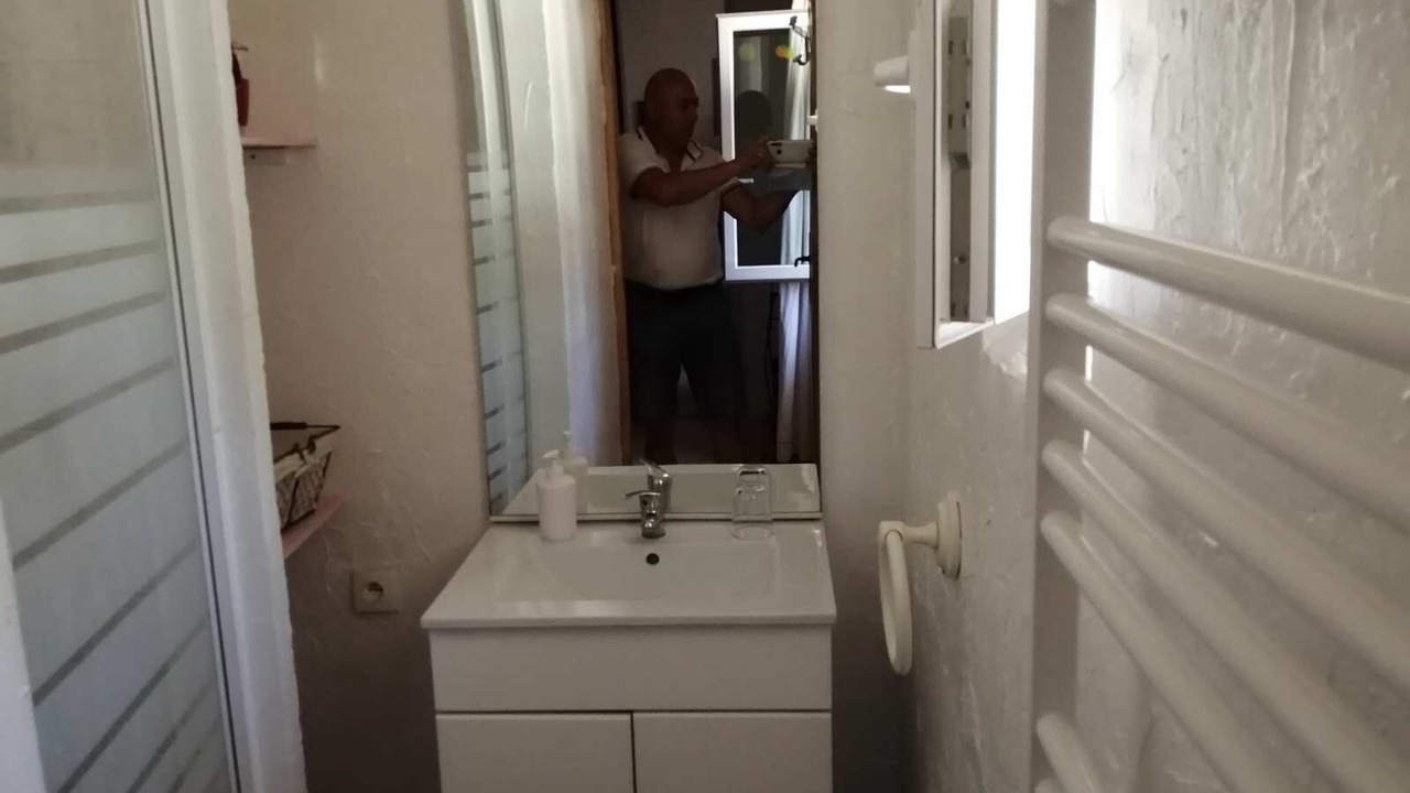 Photo of Bathroom in Tarascon