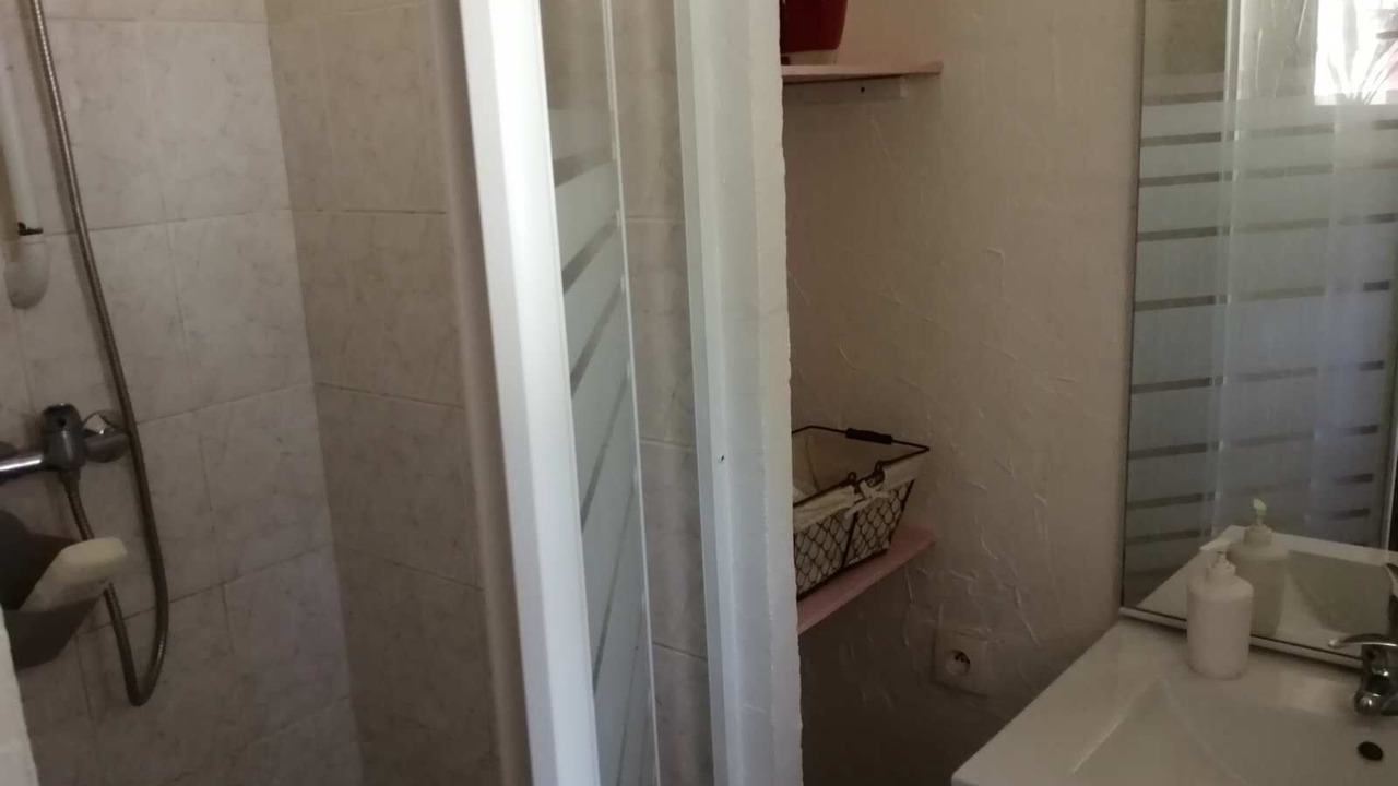 Photo of Bathroom in Tarascon