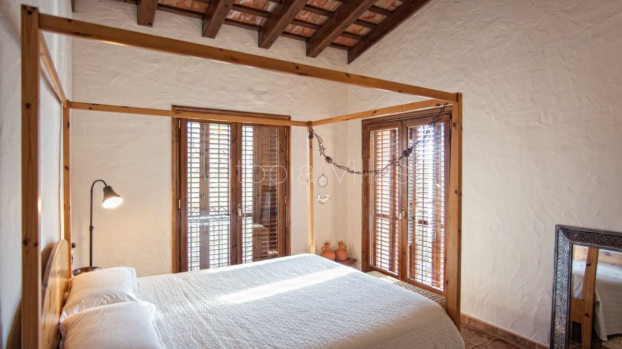 Photo of Bedroom in Quint Mar