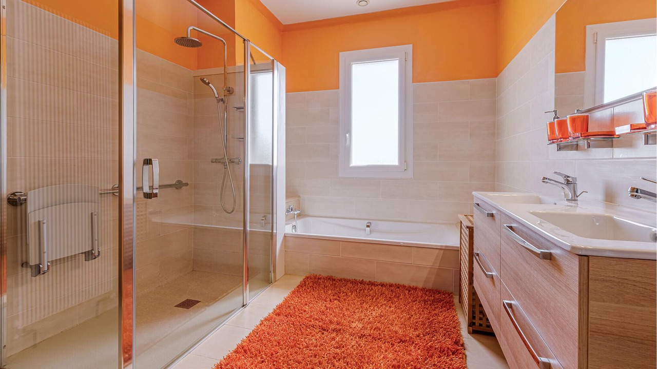 Photo of Bathroom in Sainte-Anastasie