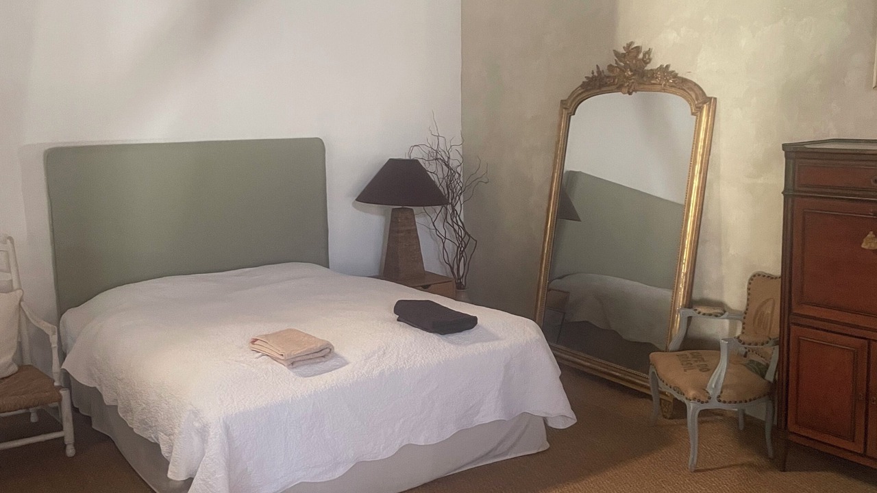 Photo of Bedroom in Bourdic