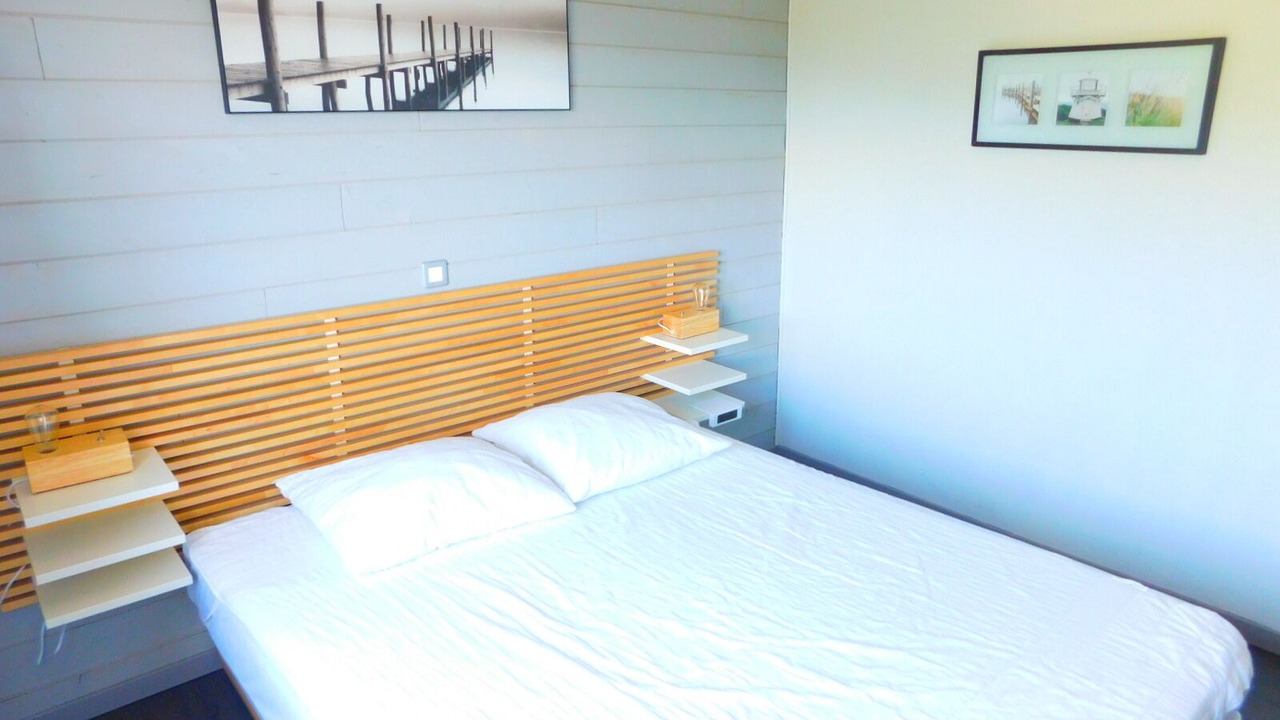 Photo of Bedroom in Roses Town Center
