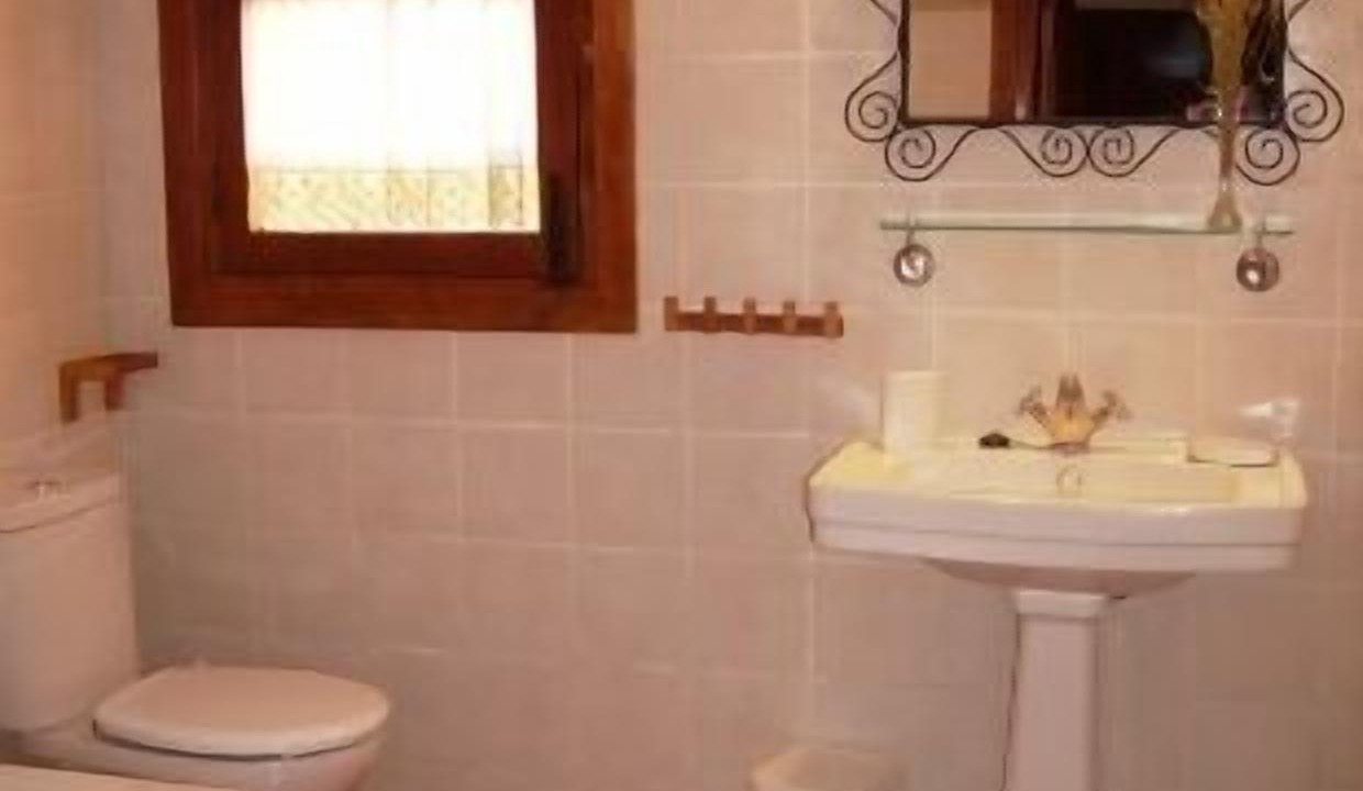 Photo of Bathroom in Fuentelviejo