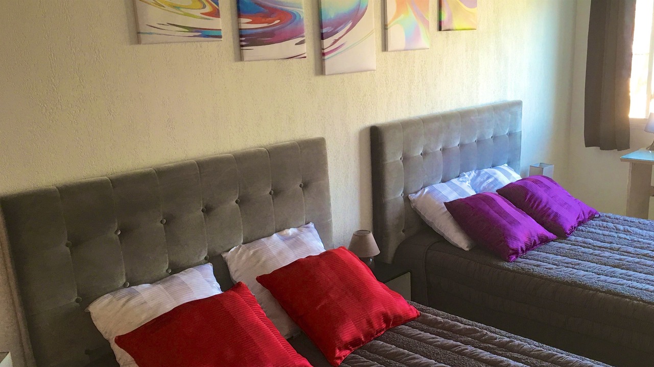 Photo of Bedroom in Decines-Charpieu