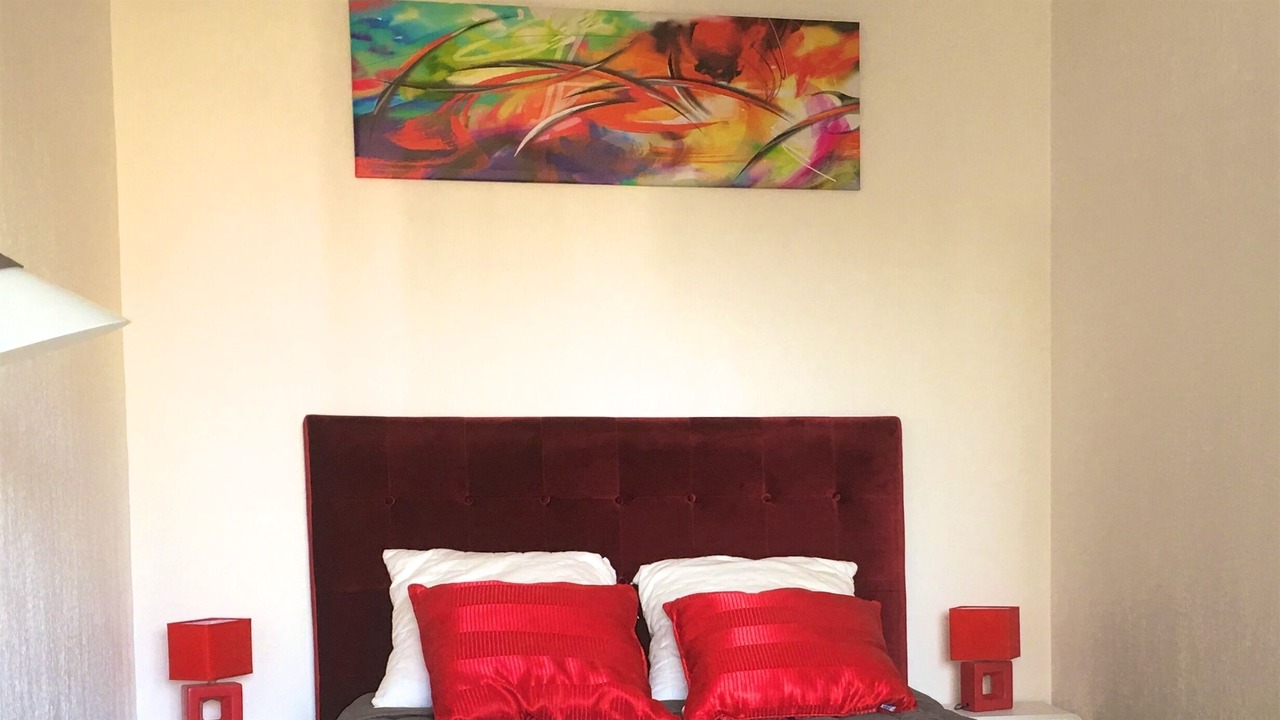 Photo of Bedroom in Decines-Charpieu