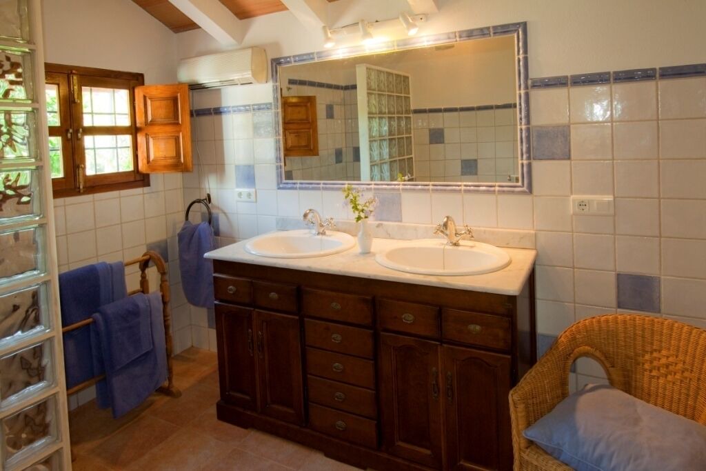 Photo of Bathroom in Iznajar