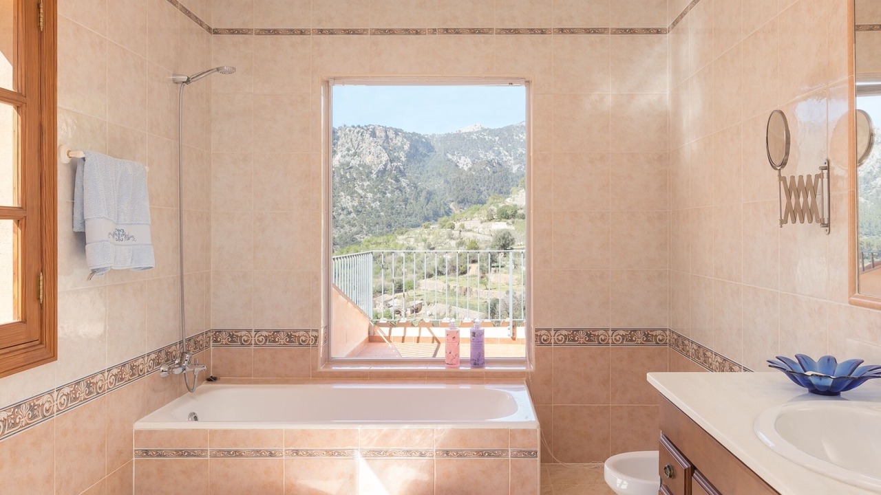 Photo of Bathroom in Bunyola